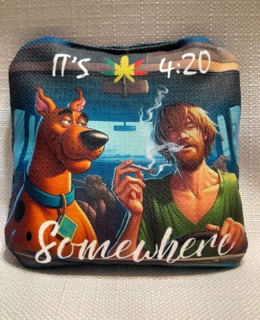 NON-STAMPED DREDDZ SCOOBY-SHAGGY 420 CORNHOLE BAG